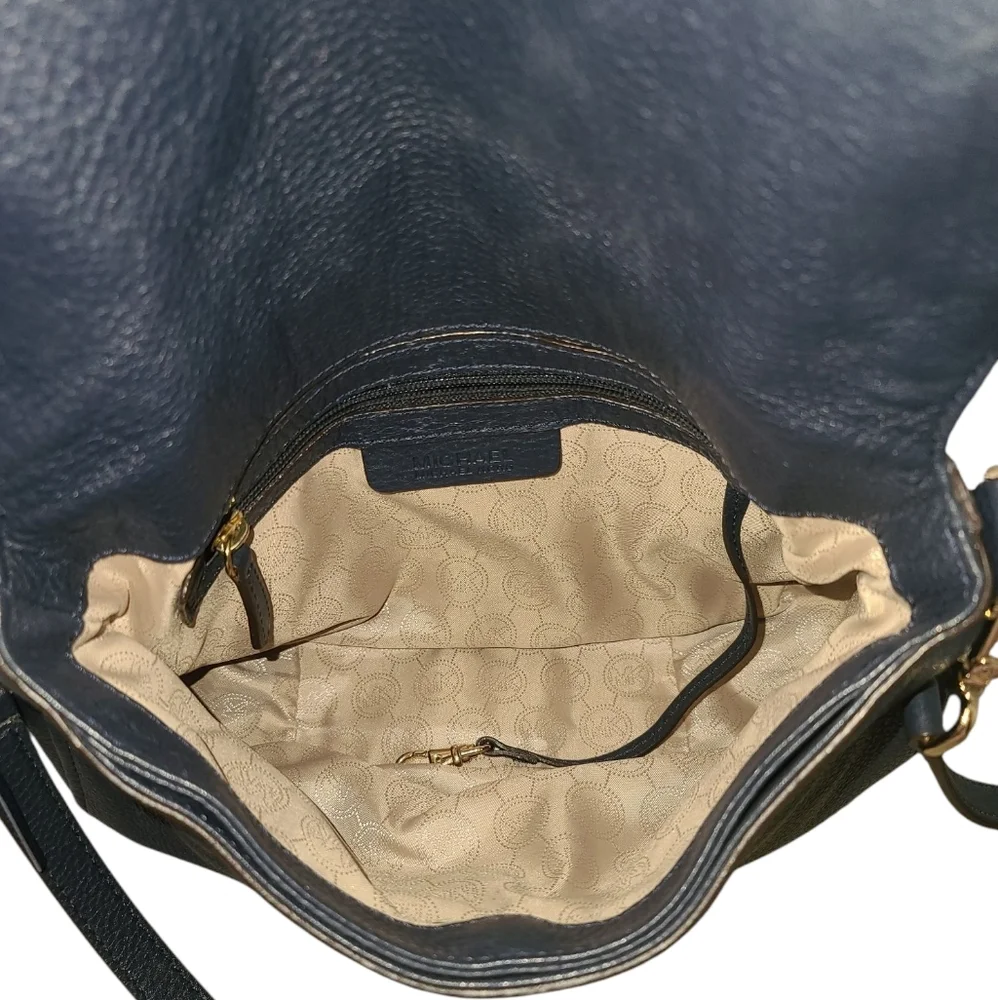 MICHAEL KORS Signature Fold Over Navy Blue Crossbody / Shoulder Bag w/ Gold - Picture 10 of 15